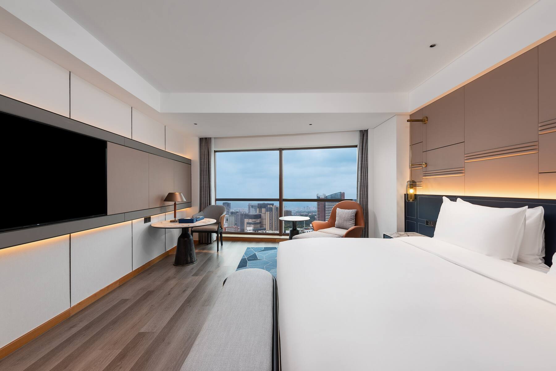 Guest room at the Wyndham Putian Downtown in Putian, Other than US/Canada