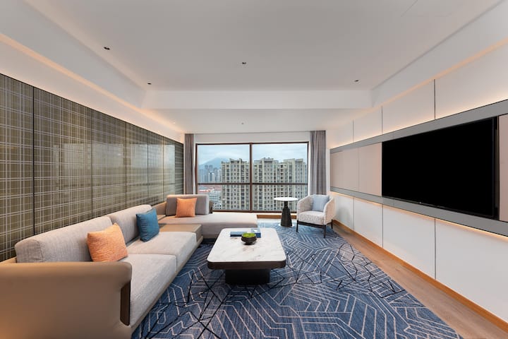Guest room at the Wyndham Putian Downtown in Putian, Other than US/Canada