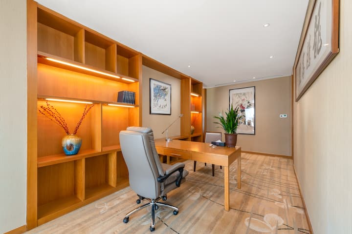 Guest room at the Wyndham Putian Downtown in Putian, Other than US/Canada