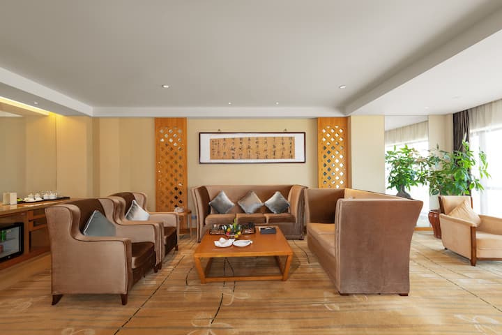 Guest room at the Wyndham Putian Downtown in Putian, Other than US/Canada