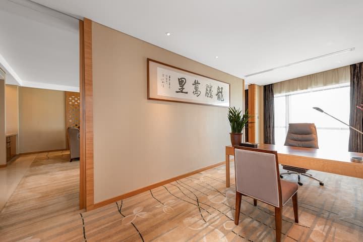 Guest room at the Wyndham Putian Downtown in Putian, Other than US/Canada