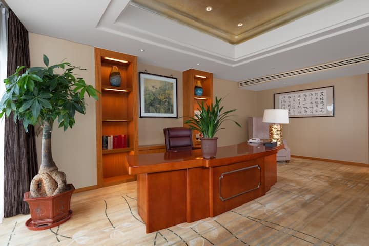 Guest room at the Wyndham Putian Downtown in Putian, Other than US/Canada