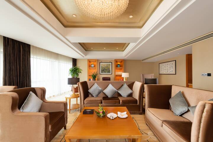 Guest room at the Wyndham Putian Downtown in Putian, Other than US/Canada