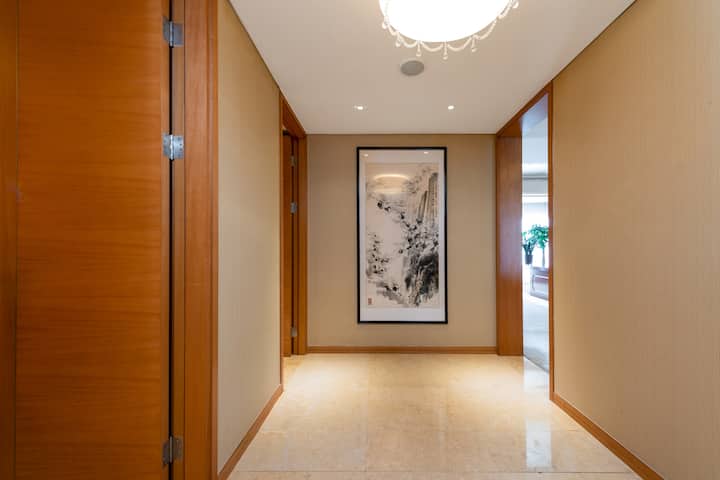Guest room at the Wyndham Putian Downtown in Putian, Other than US/Canada