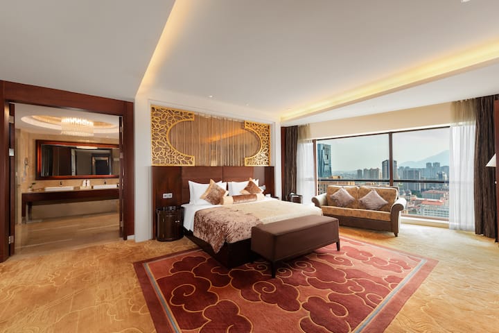 Guest room at the Wyndham Putian Downtown in Putian, Other than US/Canada