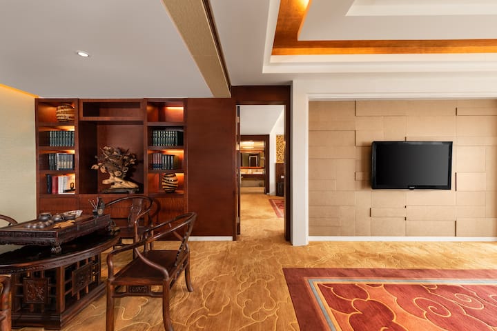 Guest room at the Wyndham Putian Downtown in Putian, Other than US/Canada