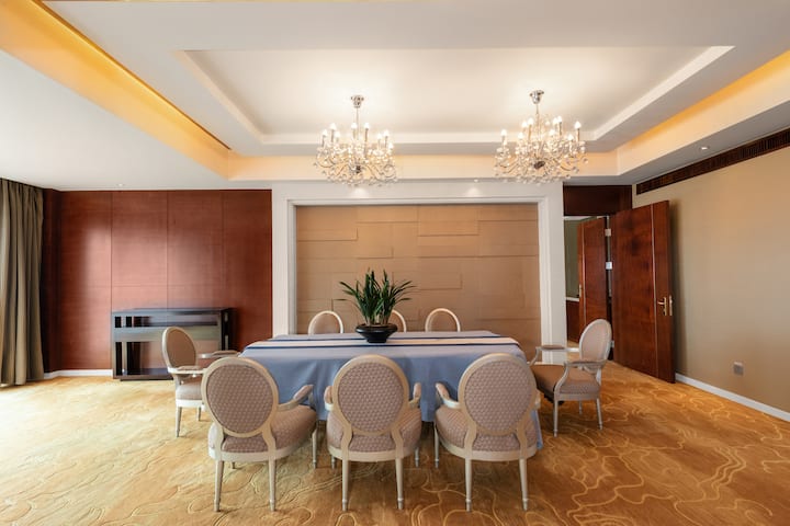 Guest room at the Wyndham Putian Downtown in Putian, Other than US/Canada