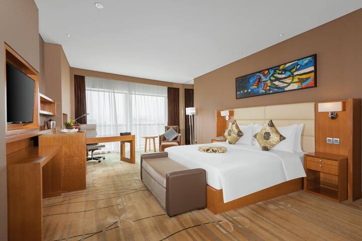 Guest room at the Wyndham Putian Downtown in Putian, Other than US/Canada