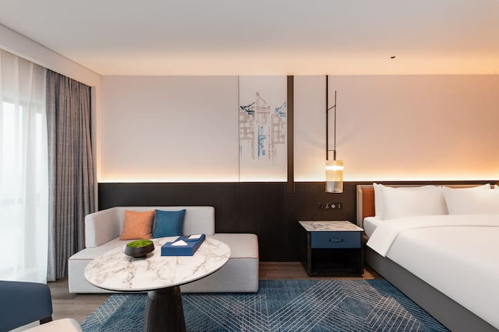 Guest room at the Wyndham Putian Downtown in Putian, Other than US/Canada