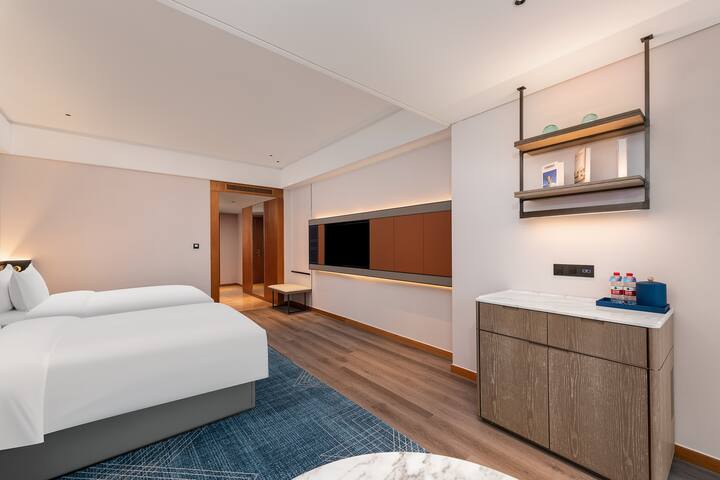 Guest room at the Wyndham Putian Downtown in Putian, Other than US/Canada