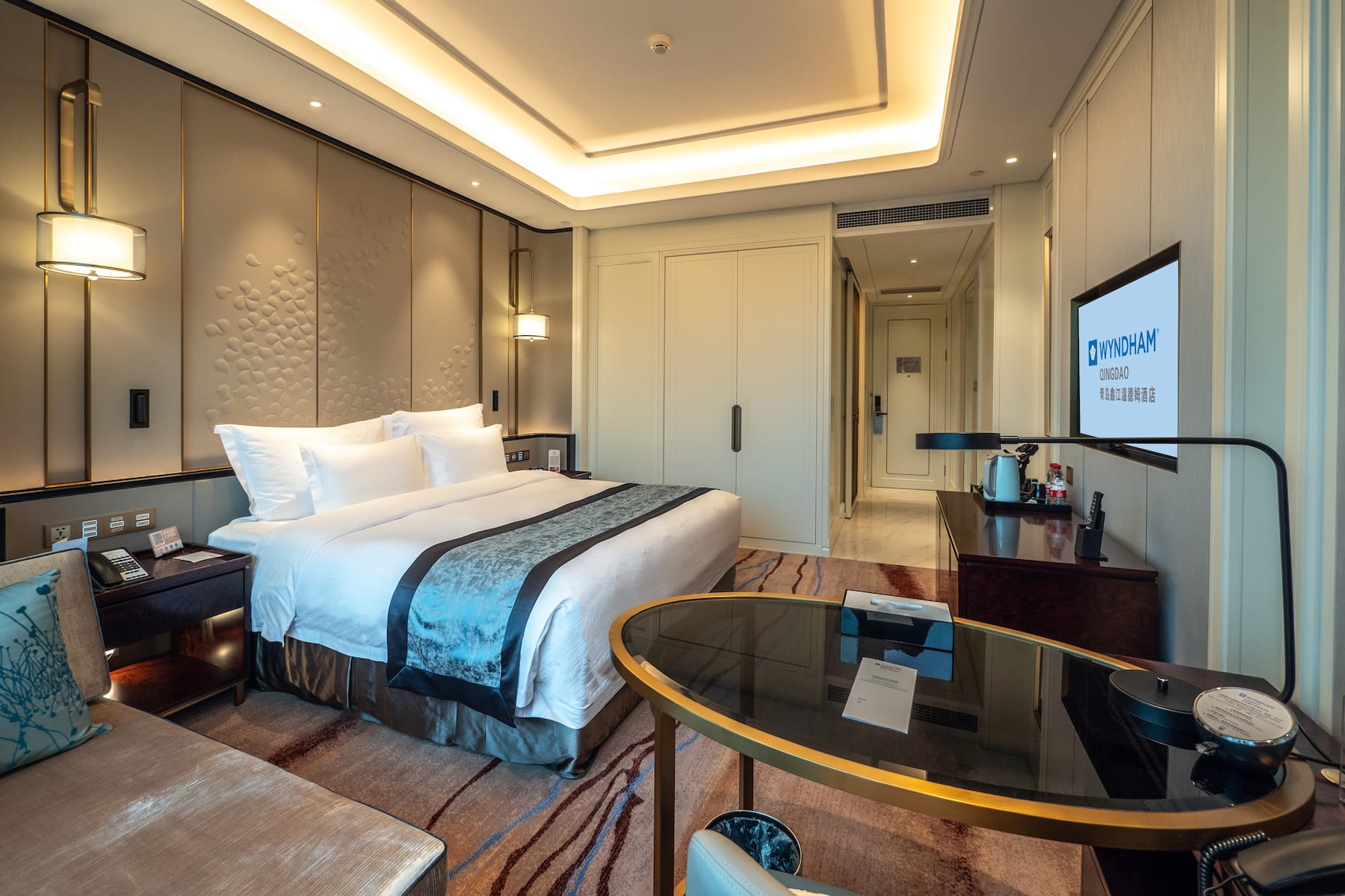 Guest room at the Wyndham Qingdao in Qingdao, Other than US/Canada