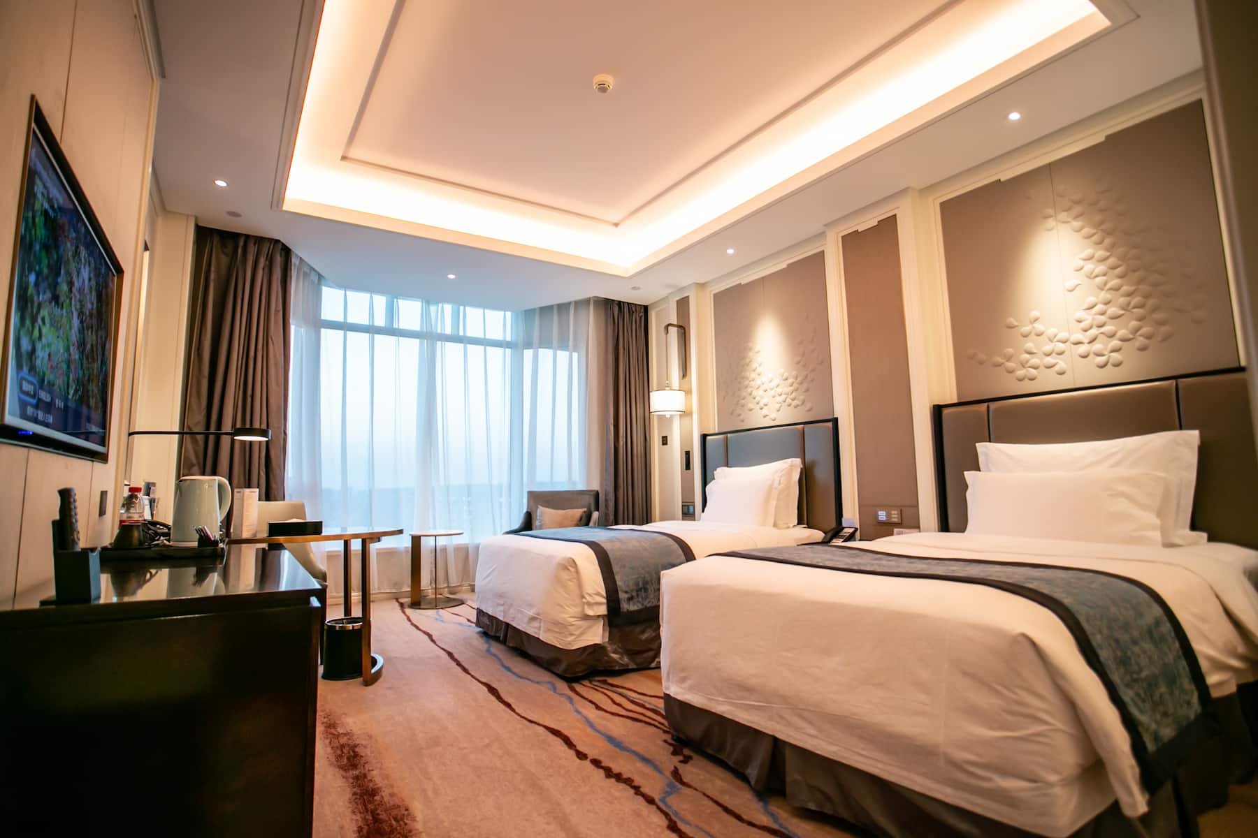 Guest room at the Wyndham Qingdao in Qingdao, Other than US/Canada