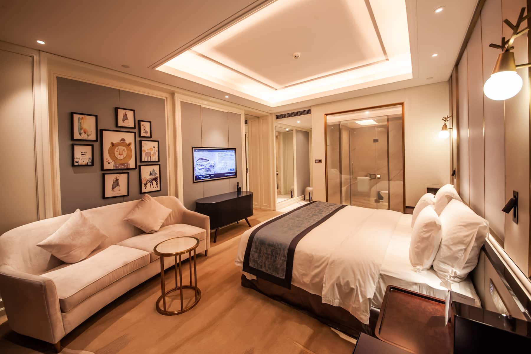 Guest room at the Wyndham Qingdao in Qingdao, Other than US/Canada