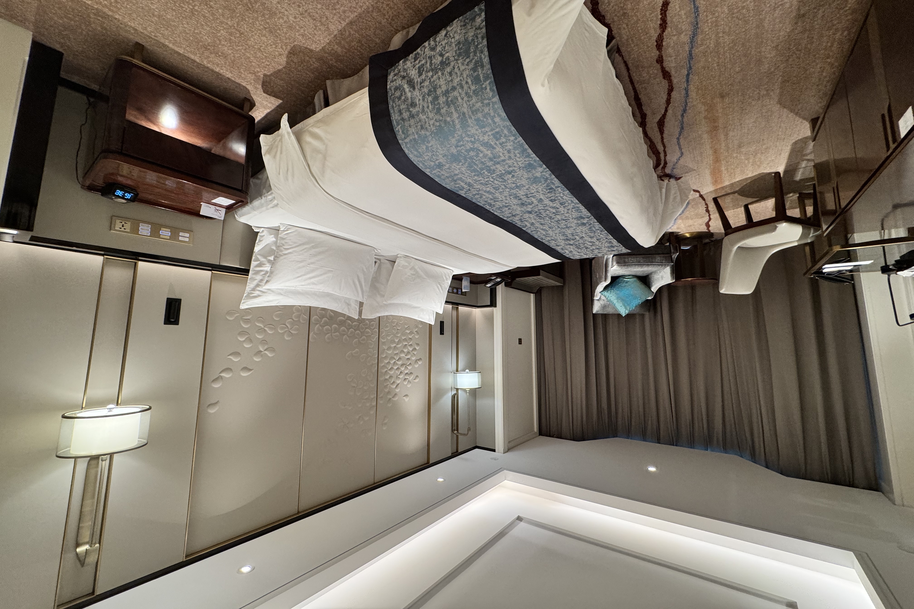 Guest room at the Wyndham Qingdao in Qingdao, Other than US/Canada