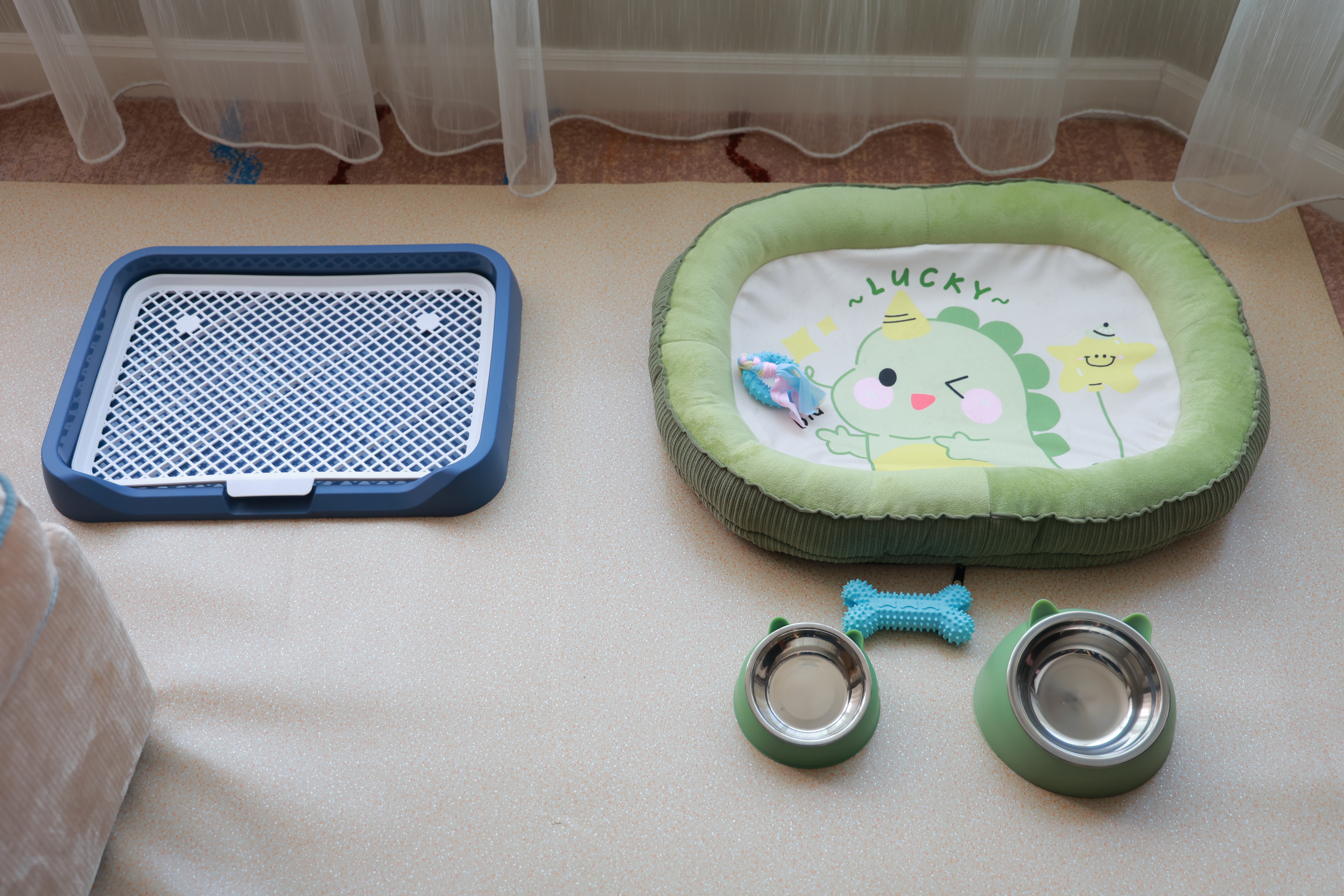 Guest room at the Wyndham Qingdao in Qingdao, Other than US/Canada