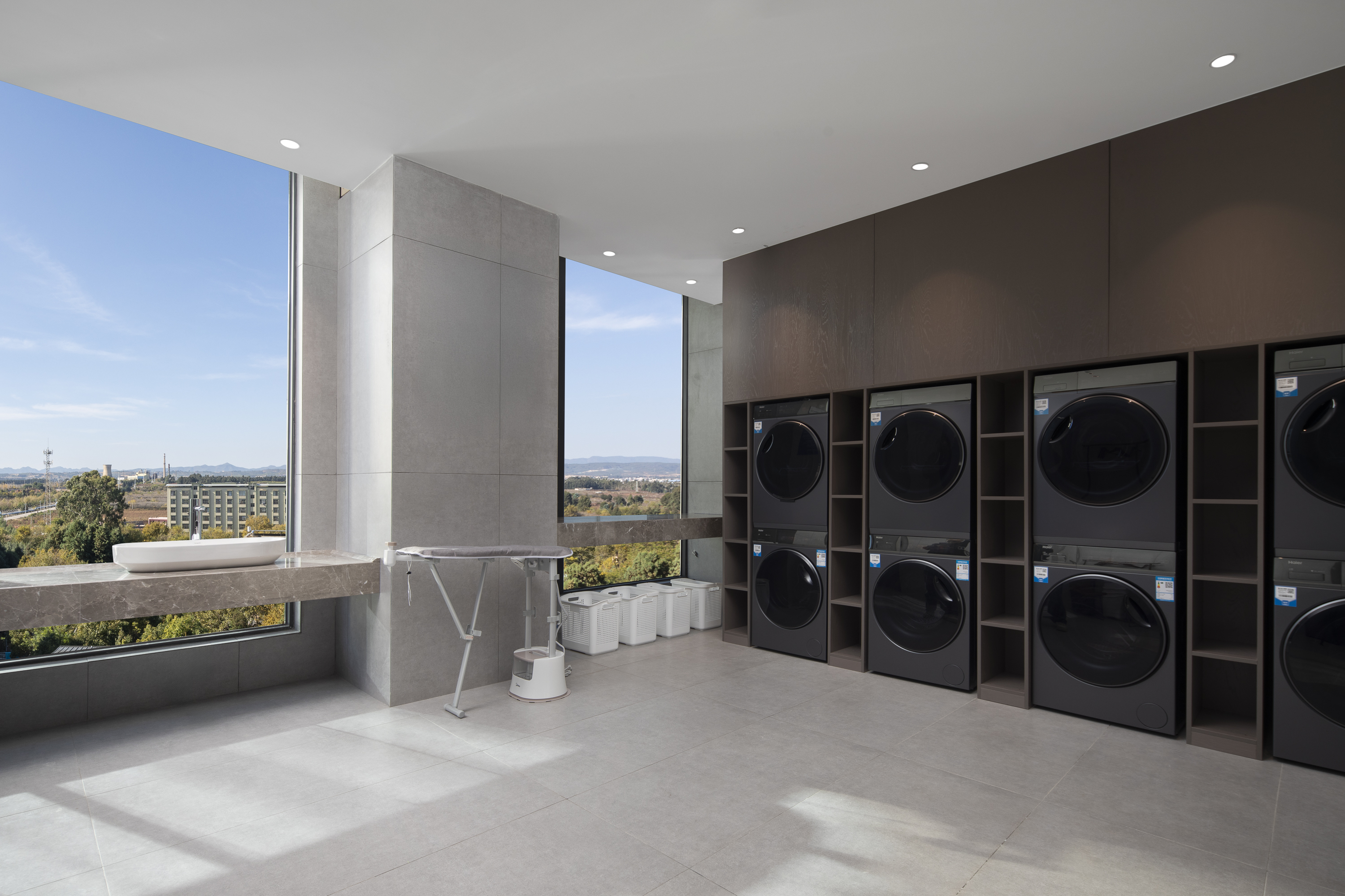 Laundry facilities at Wyndham Qujing Luliang in Qujing, Other than US/Canada