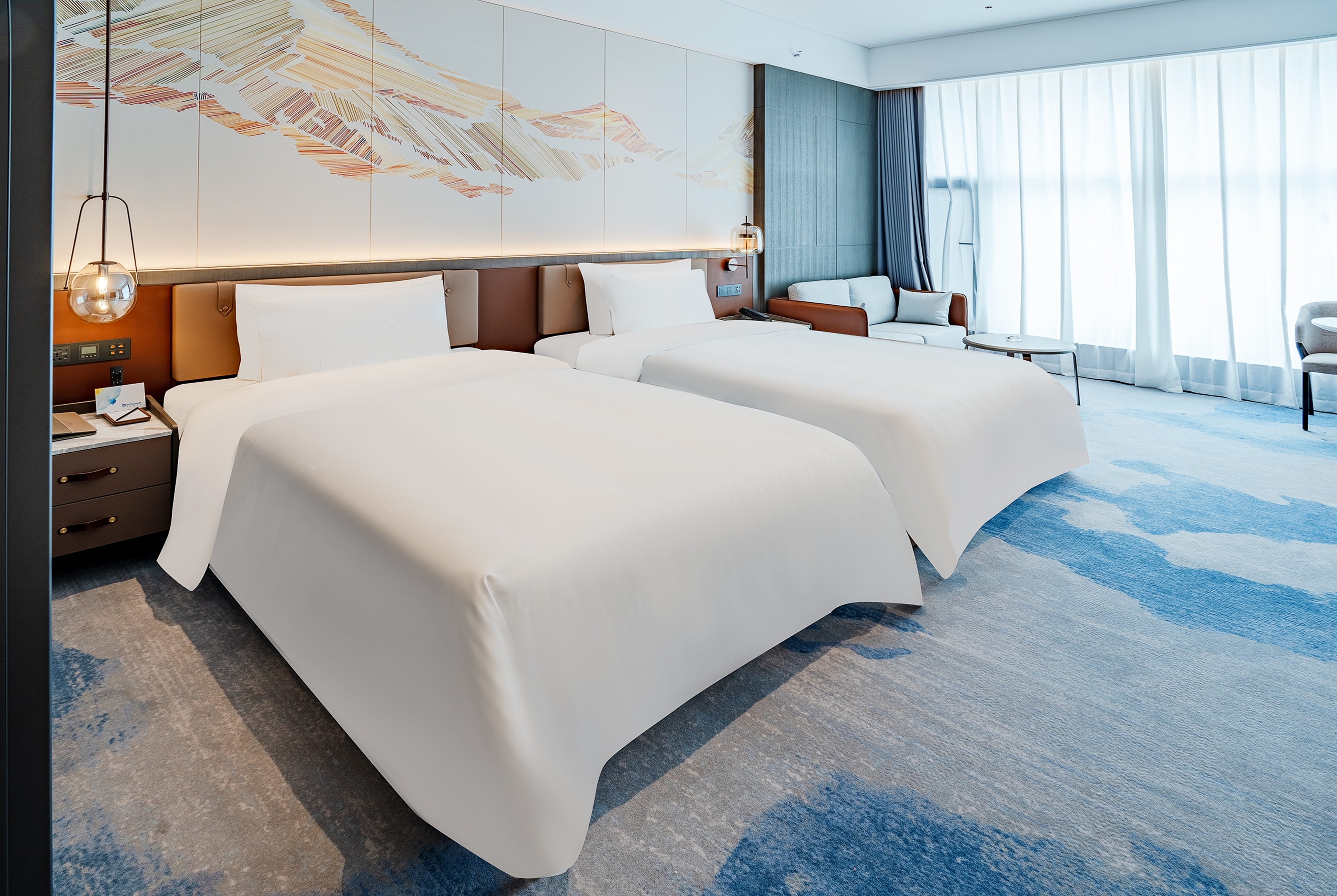 Guest room at the Wyndham Qujing Luliang in Qujing, Other than US/Canada
