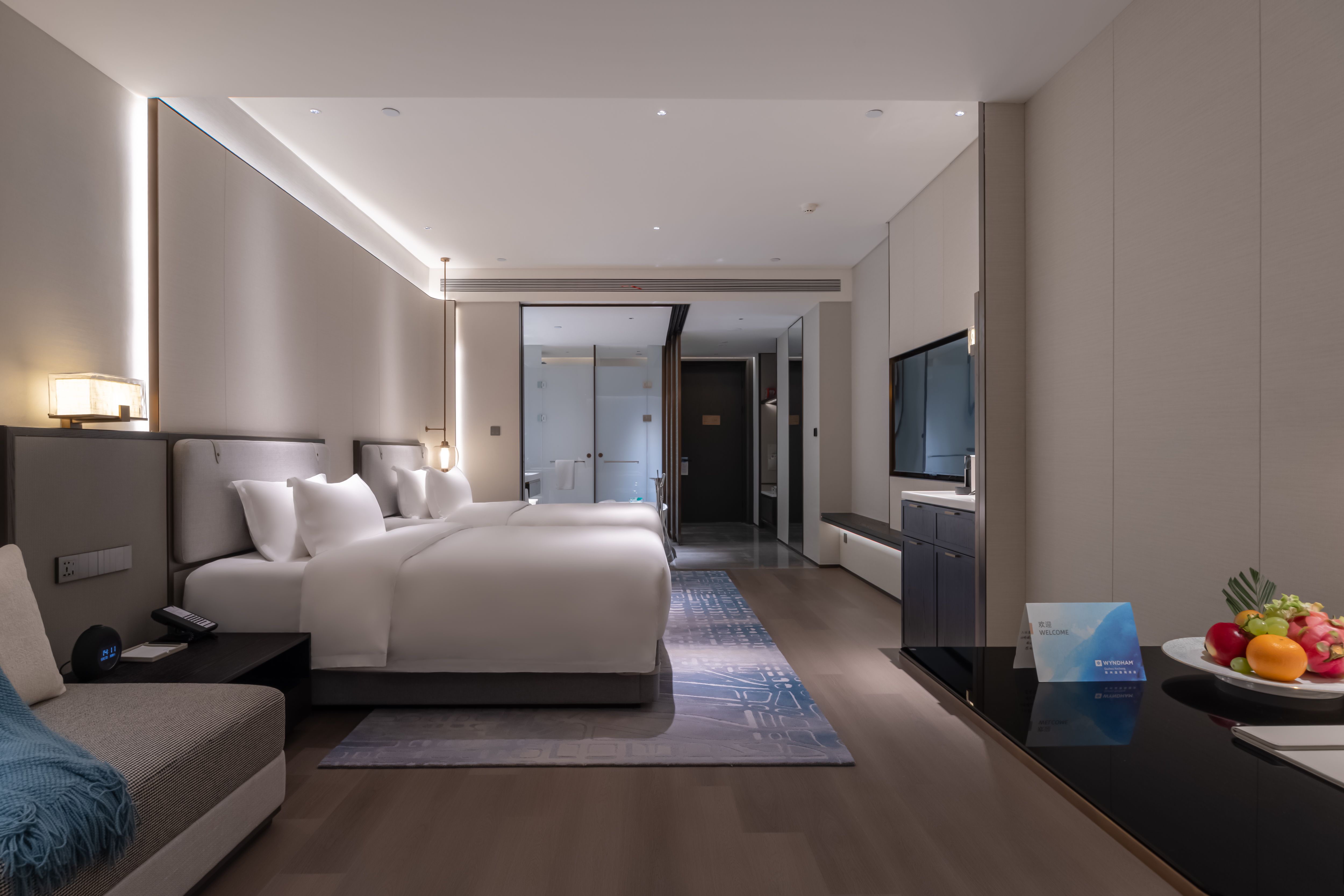 Guest room at the Wyndham Quzhou Kecheng in Quzhou, Other than US/Canada