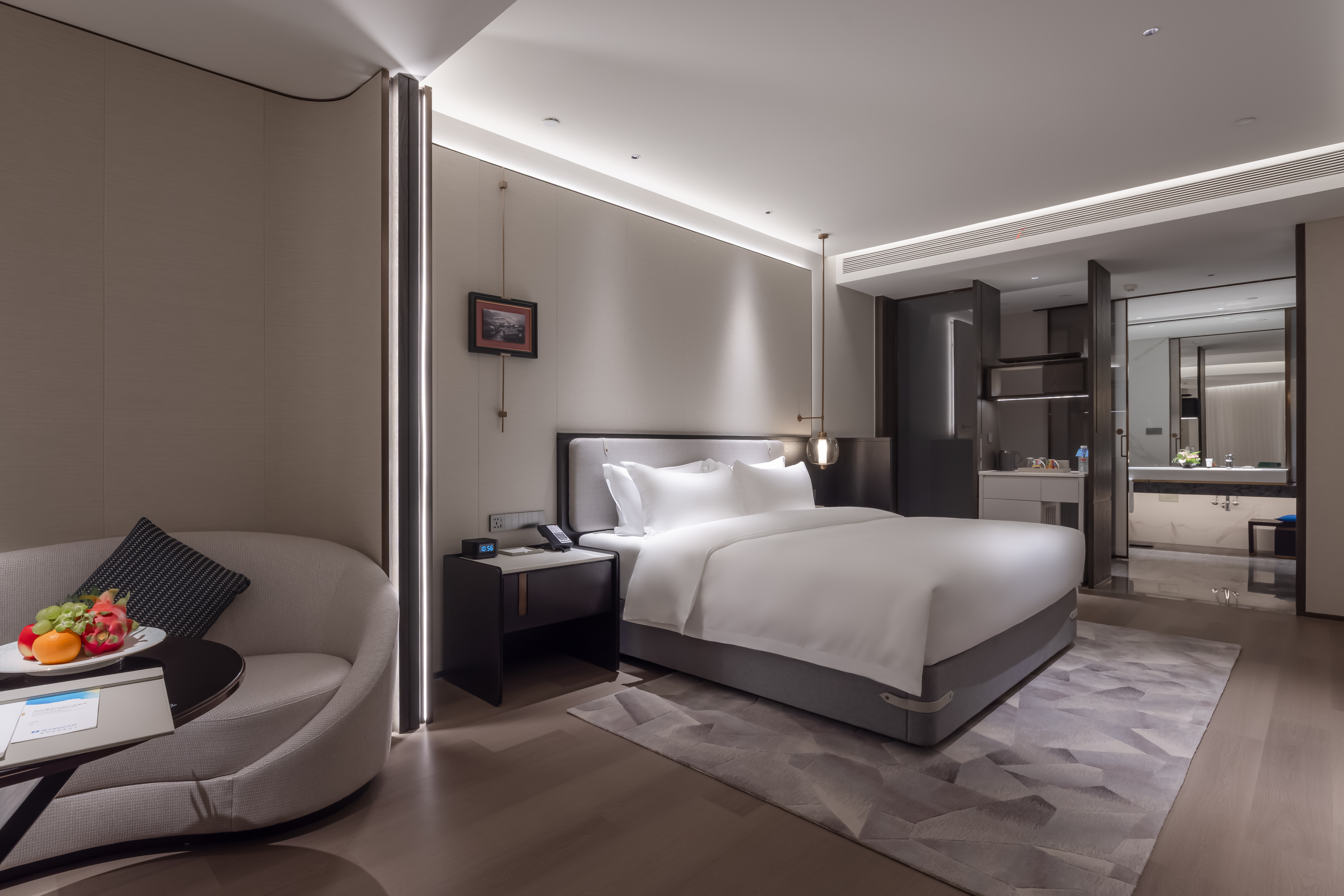 Guest room at the Wyndham Quzhou Kecheng in Quzhou, Other than US/Canada