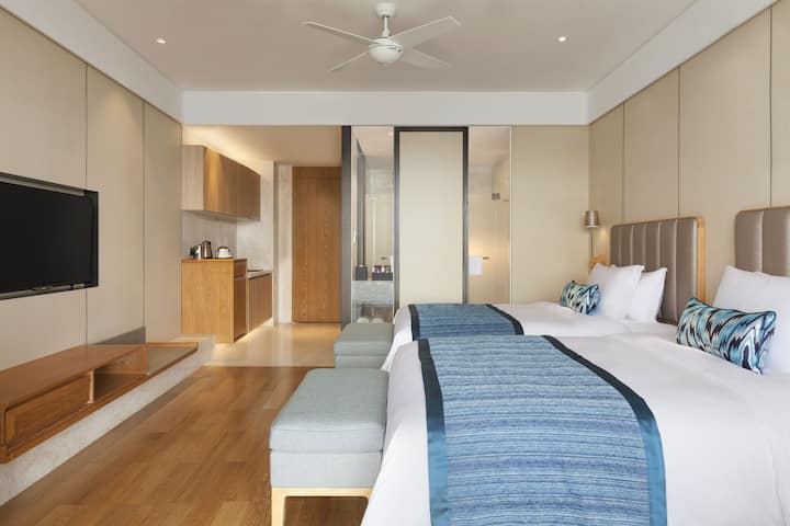 Guest room at the Wyndham Sanya Bay in Sanya, Other than US/Canada