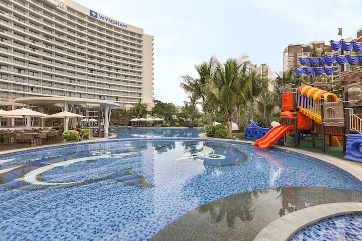 Pool at the Wyndham Sanya Bay in Sanya, Other than US/Canada
