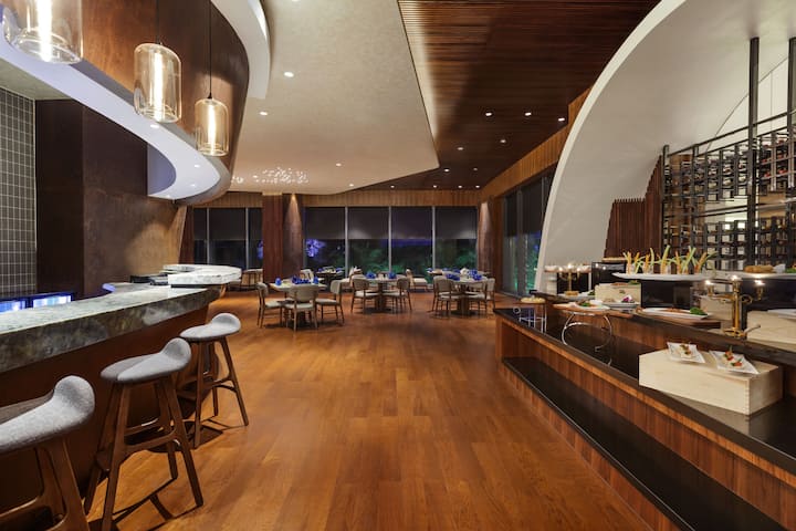 Wyndham Sanya Bay restaurant in Sanya, Other than US/Canada