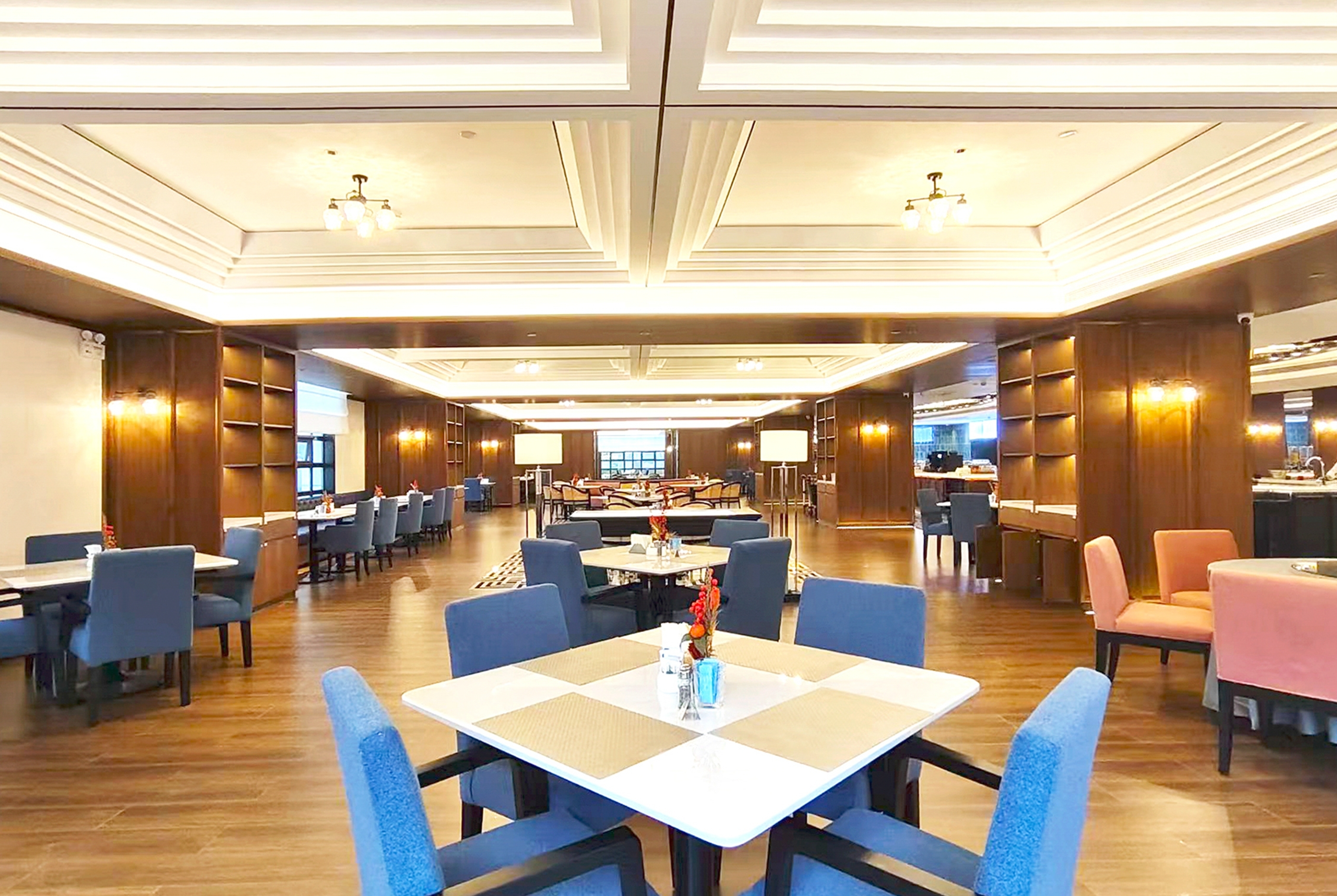 Wyndham Shanghai Hongqiao restaurant in Shanghai, Other than US/Canada