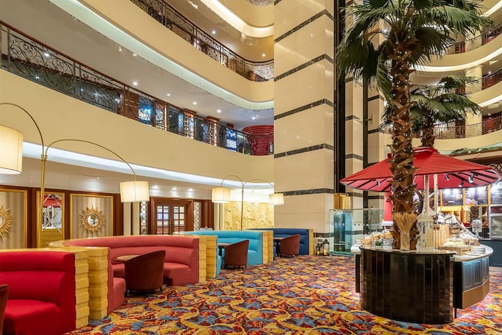 Wyndham Shanghai Hongqiao cafe in Shanghai, Other than US/Canada