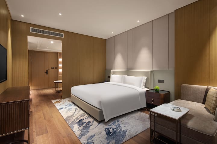 Guest room at the Wyndham Shanghai Pudong in Shanghai, Other than US/Canada