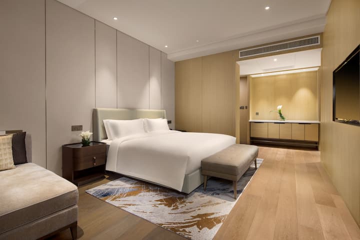Guest room at the Wyndham Shanghai Pudong in Shanghai, Other than US/Canada