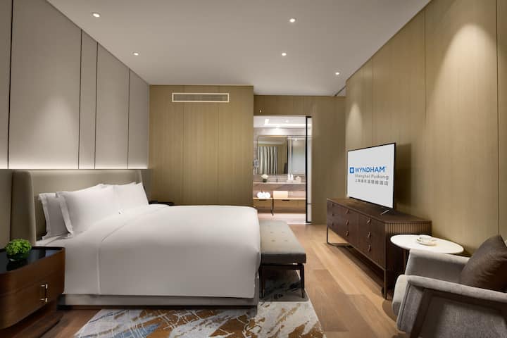 Guest room at the Wyndham Shanghai Pudong in Shanghai, Other than US/Canada