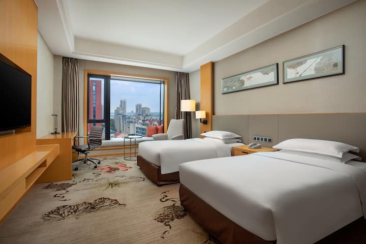Guest room at the Wyndham Shanghai Nanxiang in Shanghai, Other than US/Canada