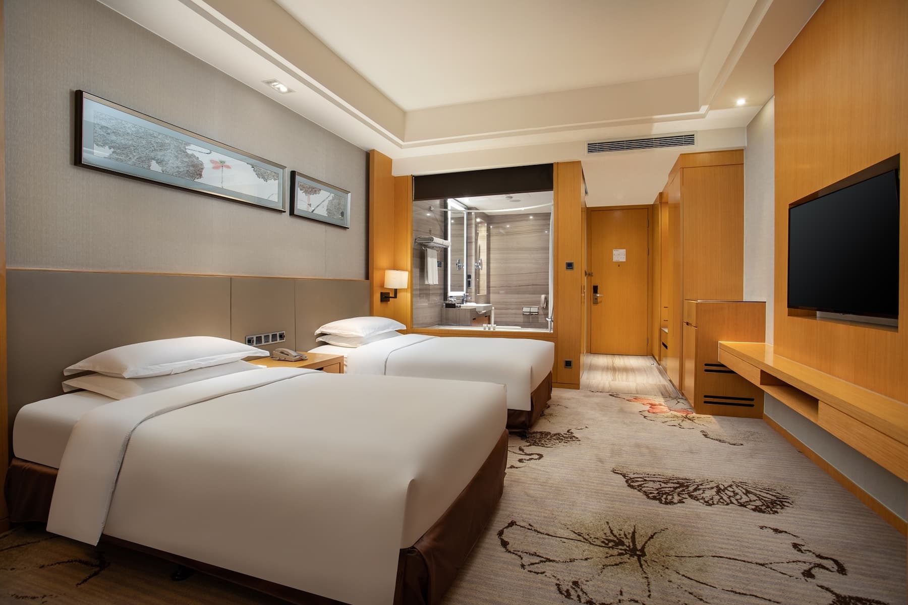 Guest room at the Wyndham Shanghai Nanxiang in Shanghai, Other than US/Canada