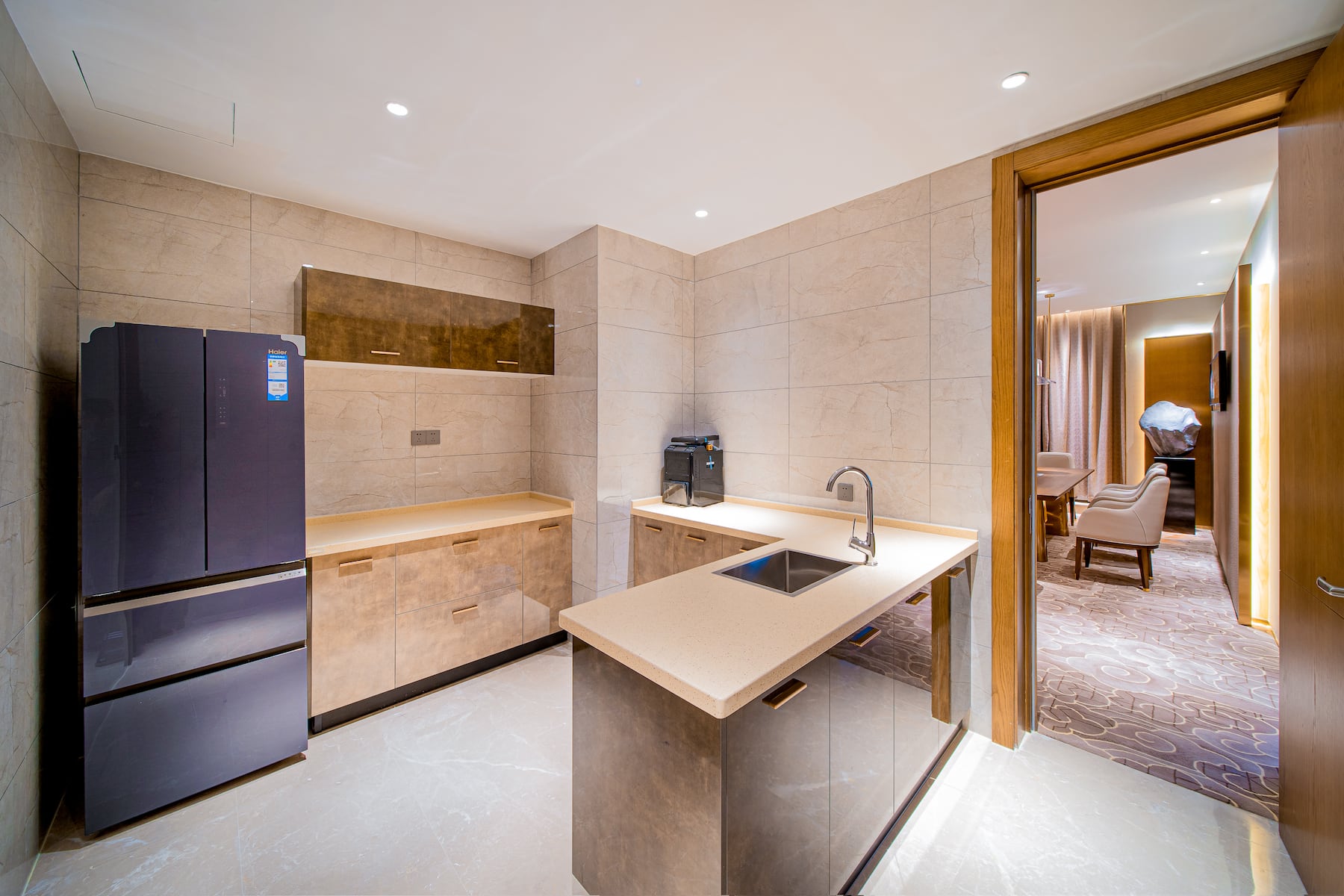Wyndham Shiyan Downtown suite in Shiyan, Other than US/Canada