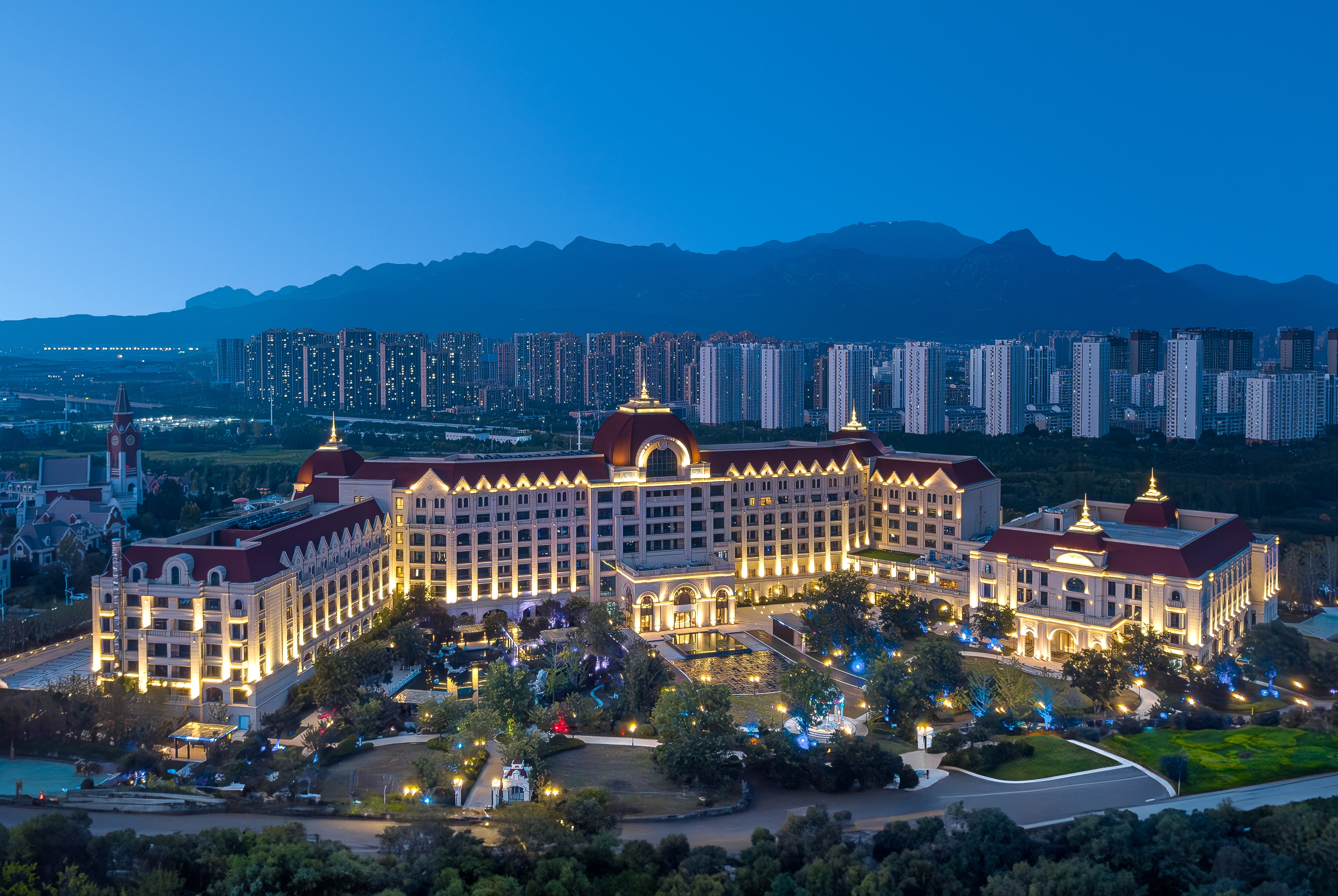Exterior of Wyndham Taian West hotel in Taian, Other than US/Canada