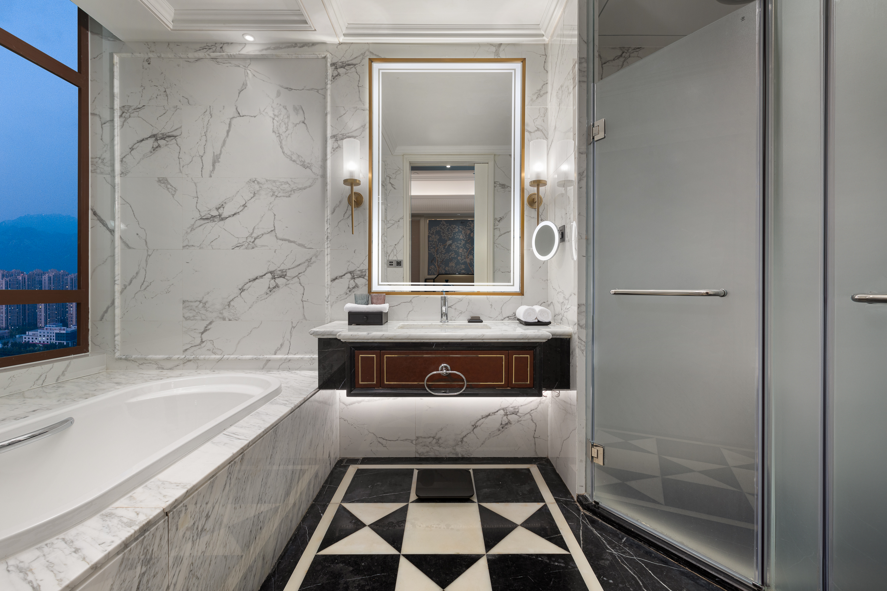 Guest room at the Wyndham Taian West in Taian, Other than US/Canada