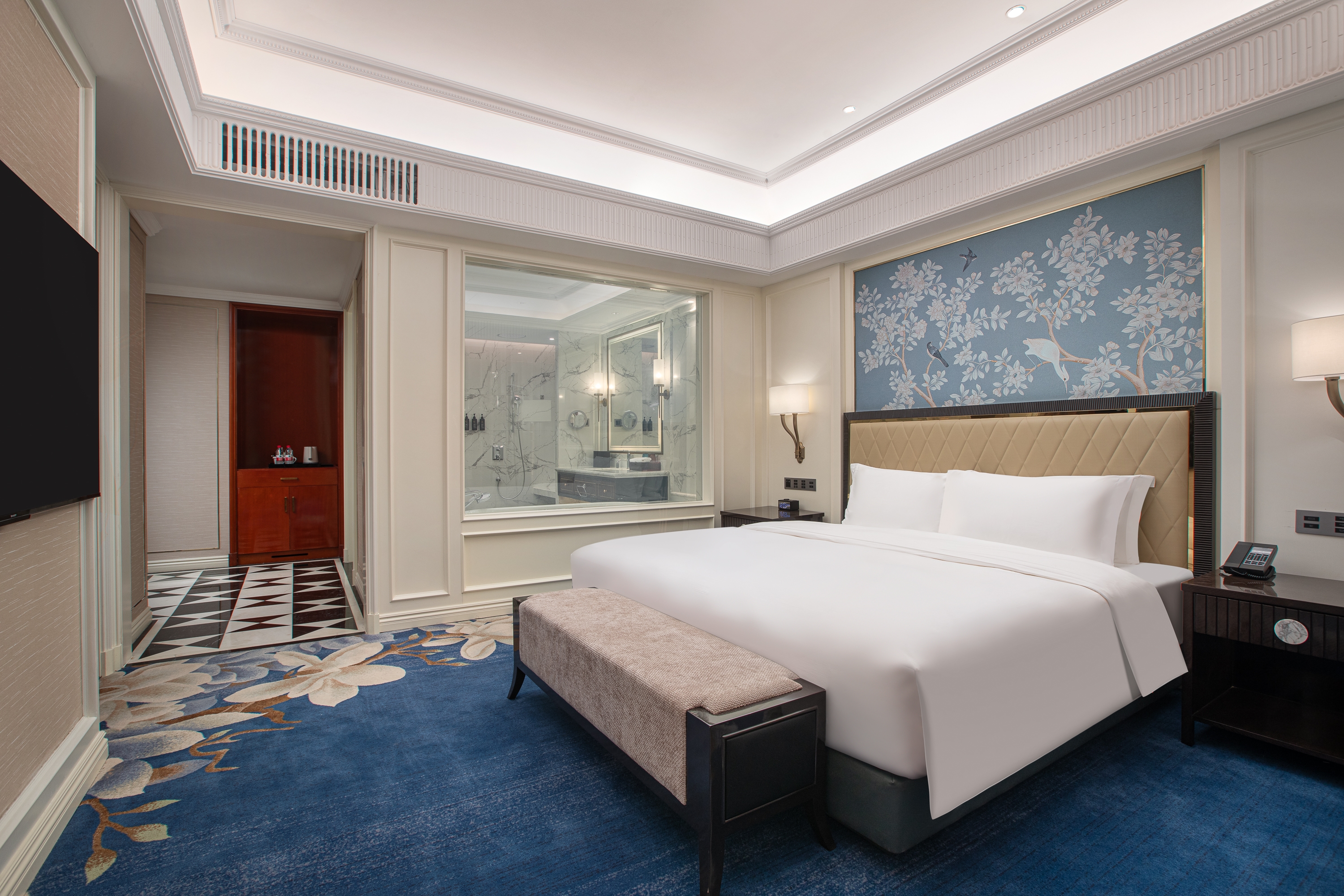 Guest room at the Wyndham Taian West in Taian, Other than US/Canada