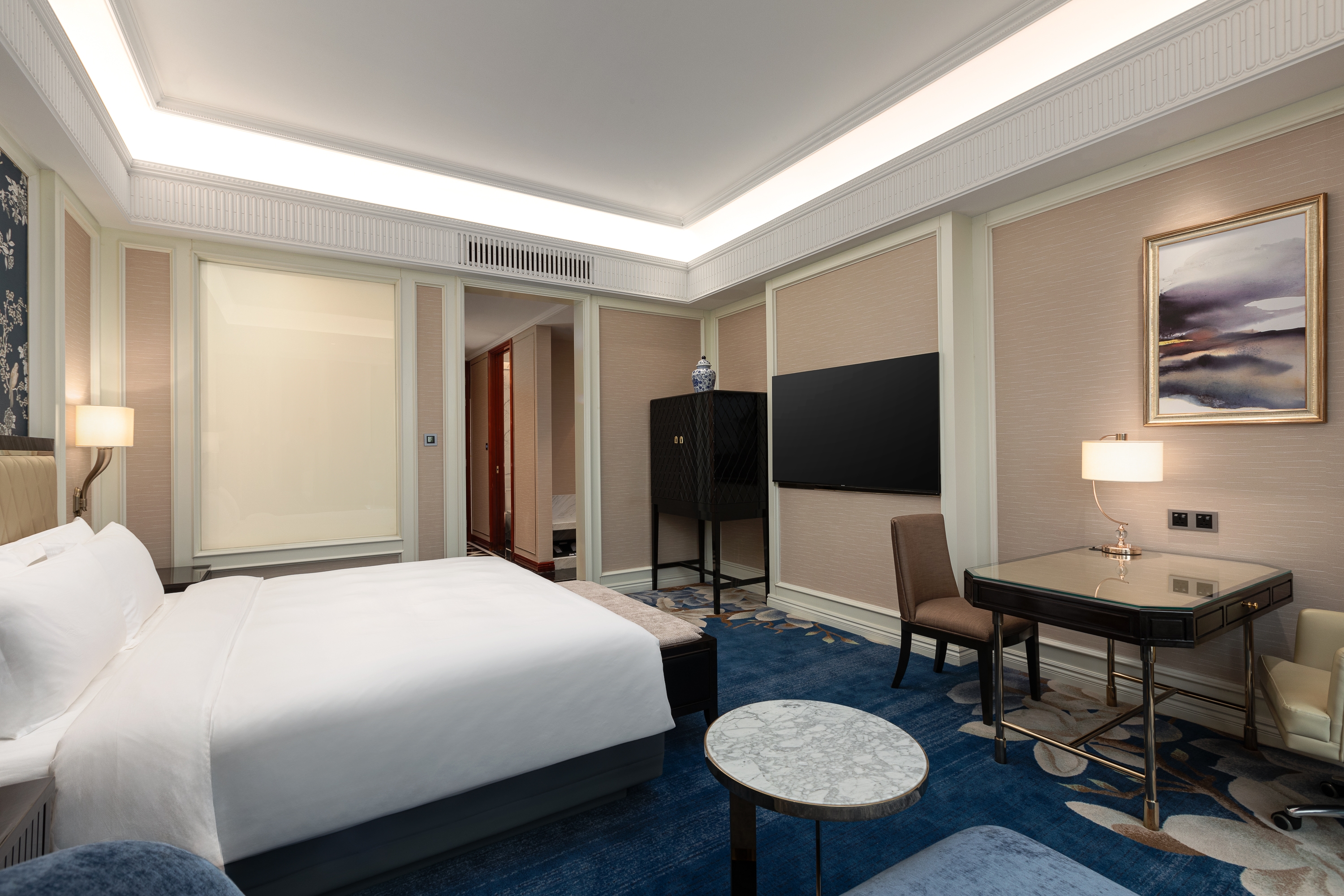 Guest room at the Wyndham Taian West in Taian, Other than US/Canada