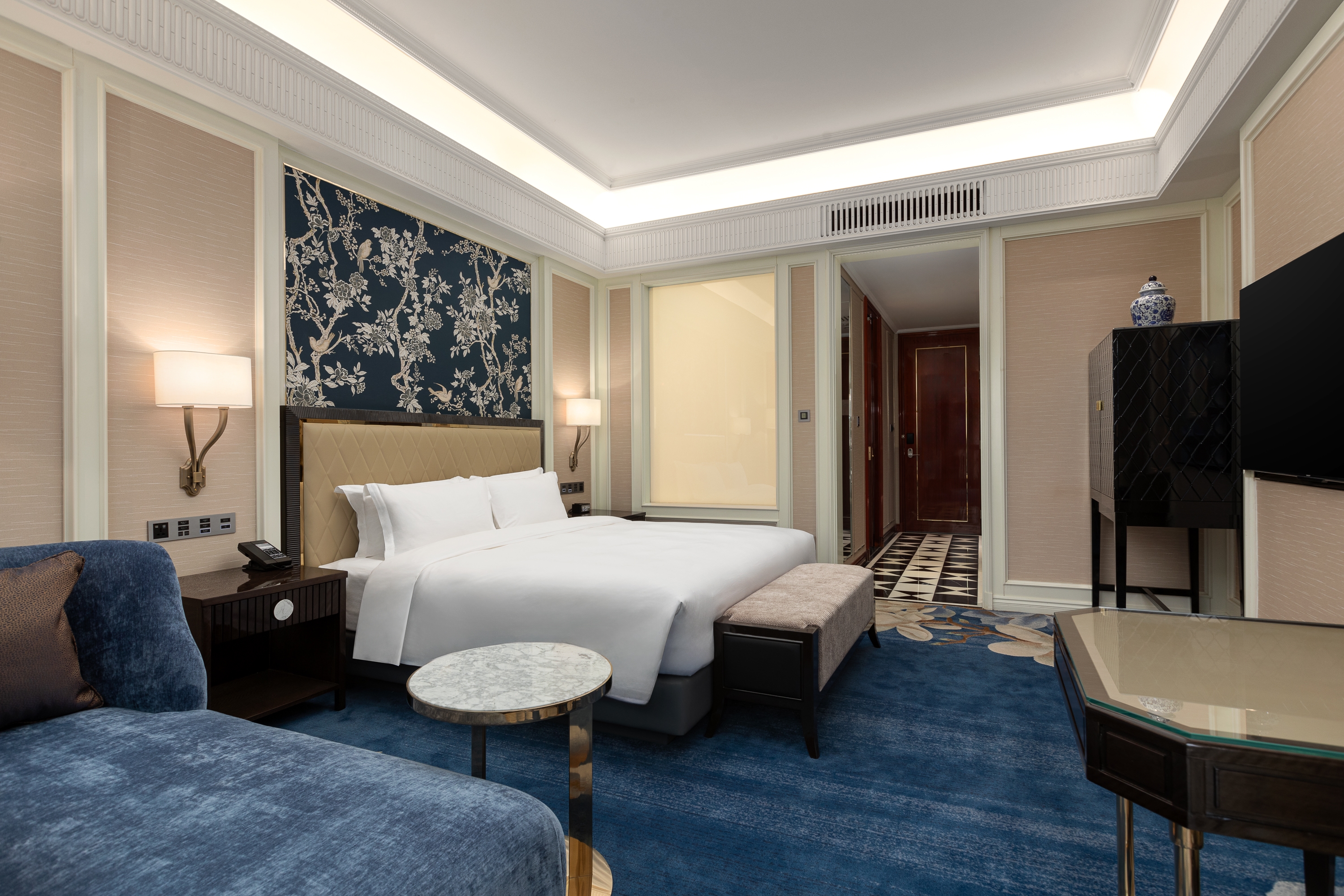 Guest room at the Wyndham Taian West in Taian, Other than US/Canada