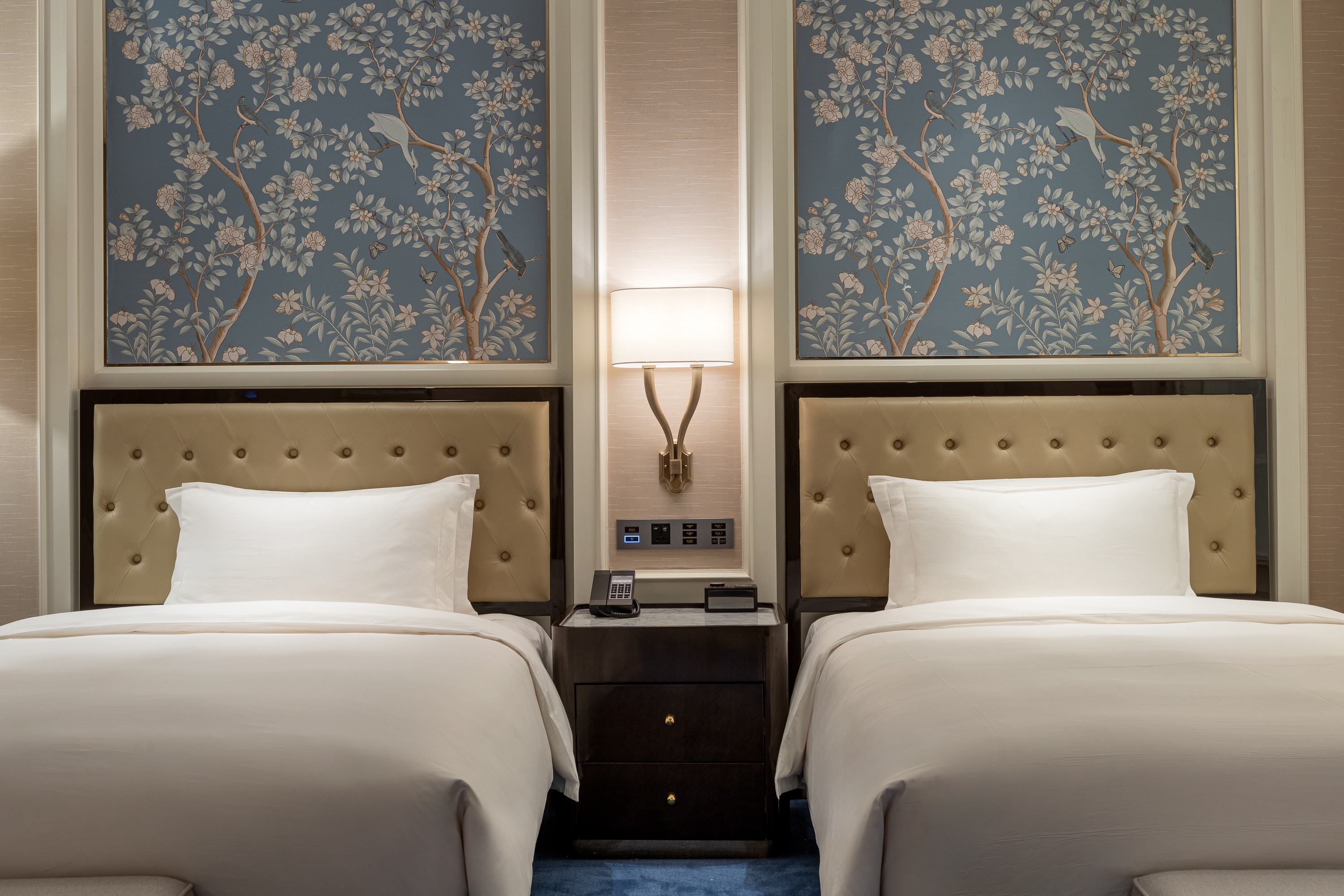 Guest room at the Wyndham Taian West in Taian, Other than US/Canada