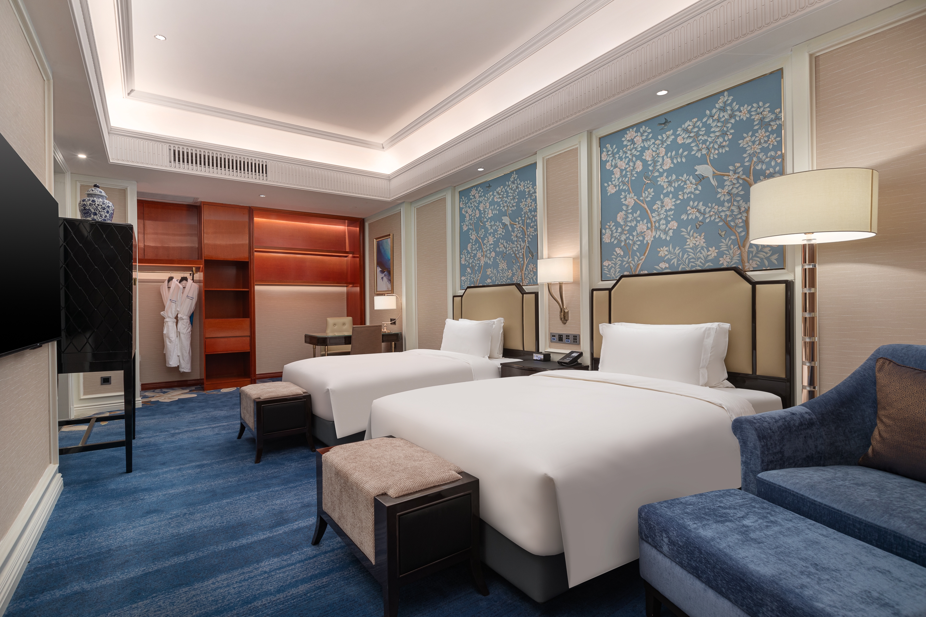 Guest room at the Wyndham Taian West in Taian, Other than US/Canada