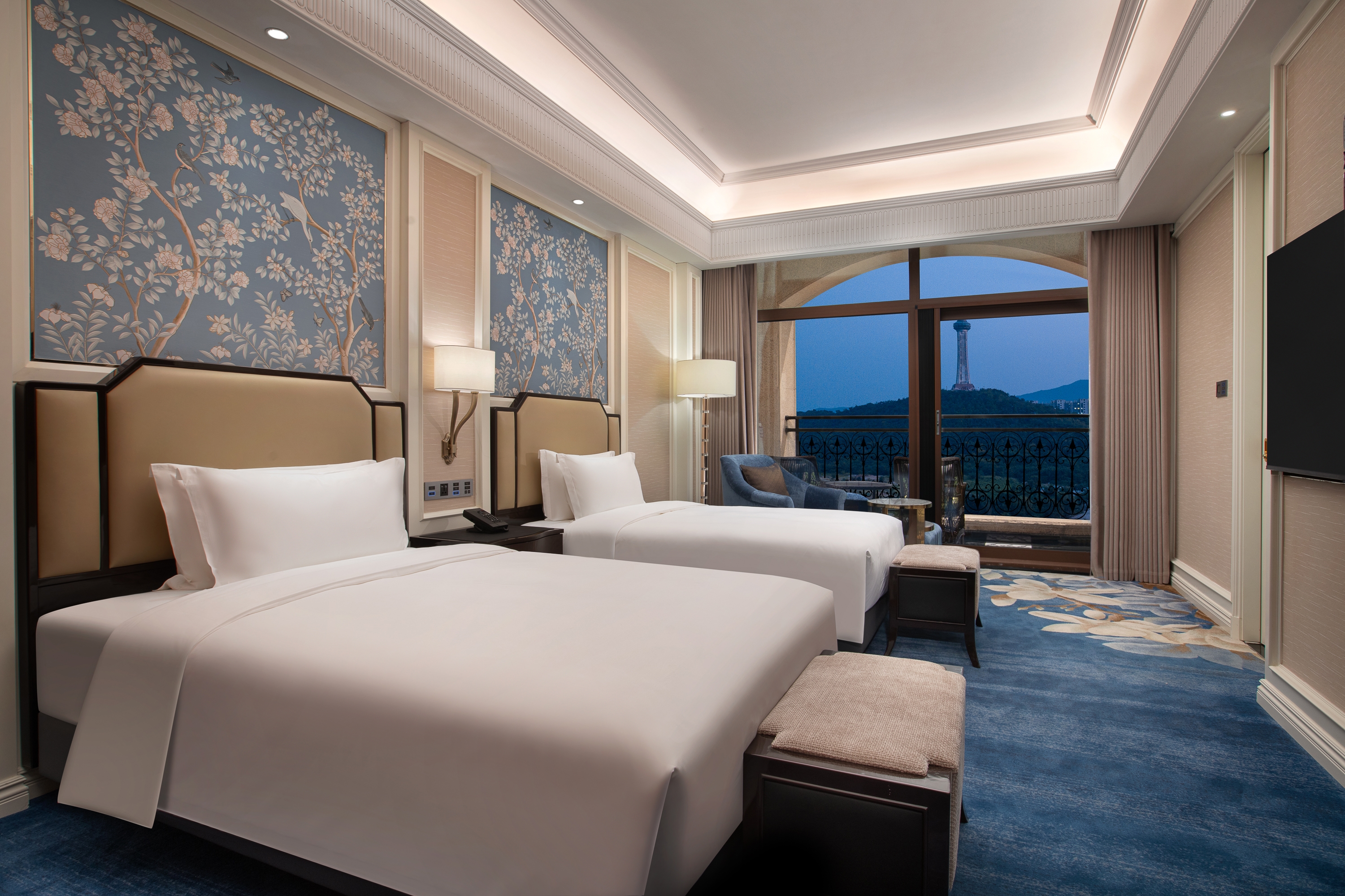 Guest room at the Wyndham Taian West in Taian, Other than US/Canada