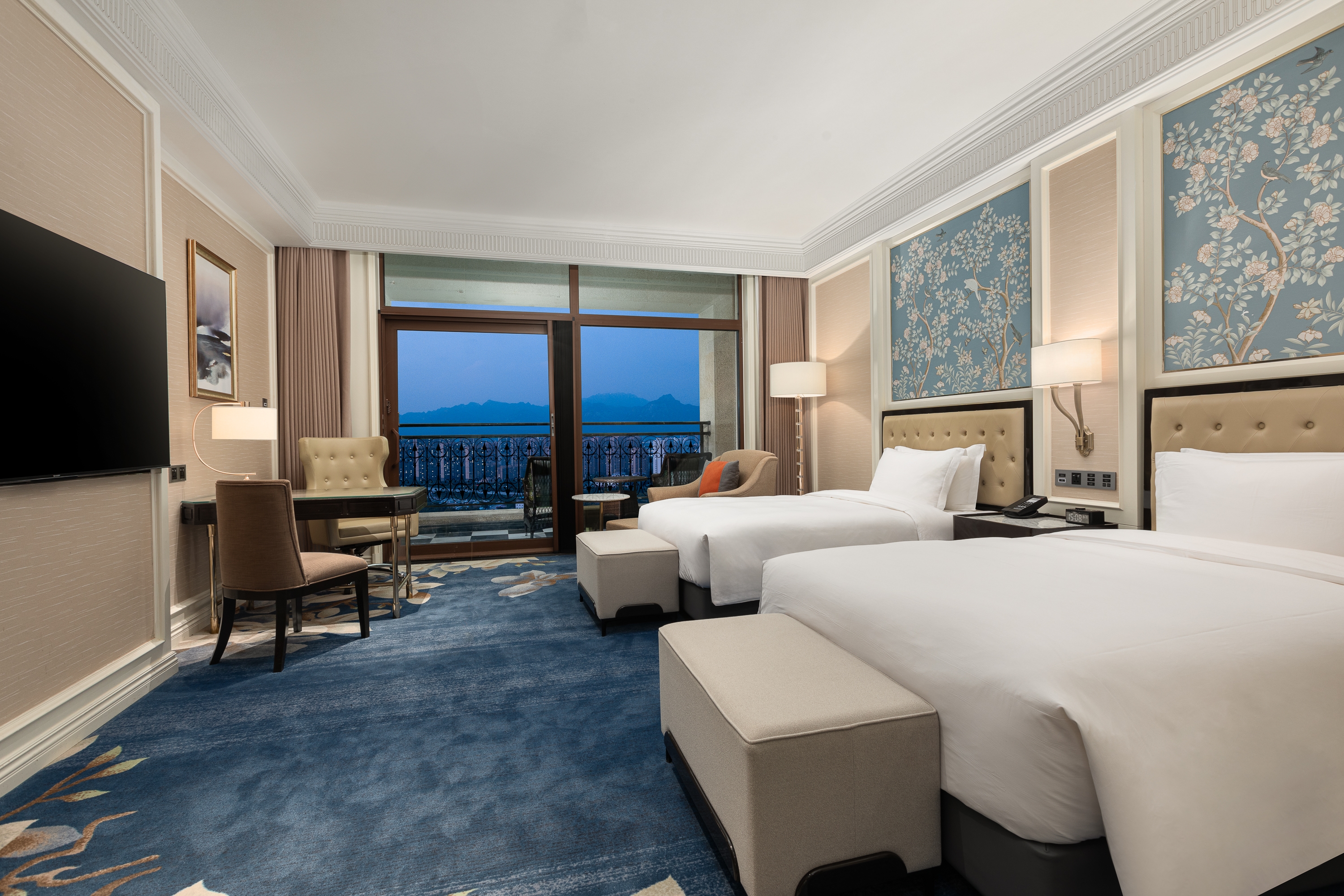 Guest room at the Wyndham Taian West in Taian, Other than US/Canada