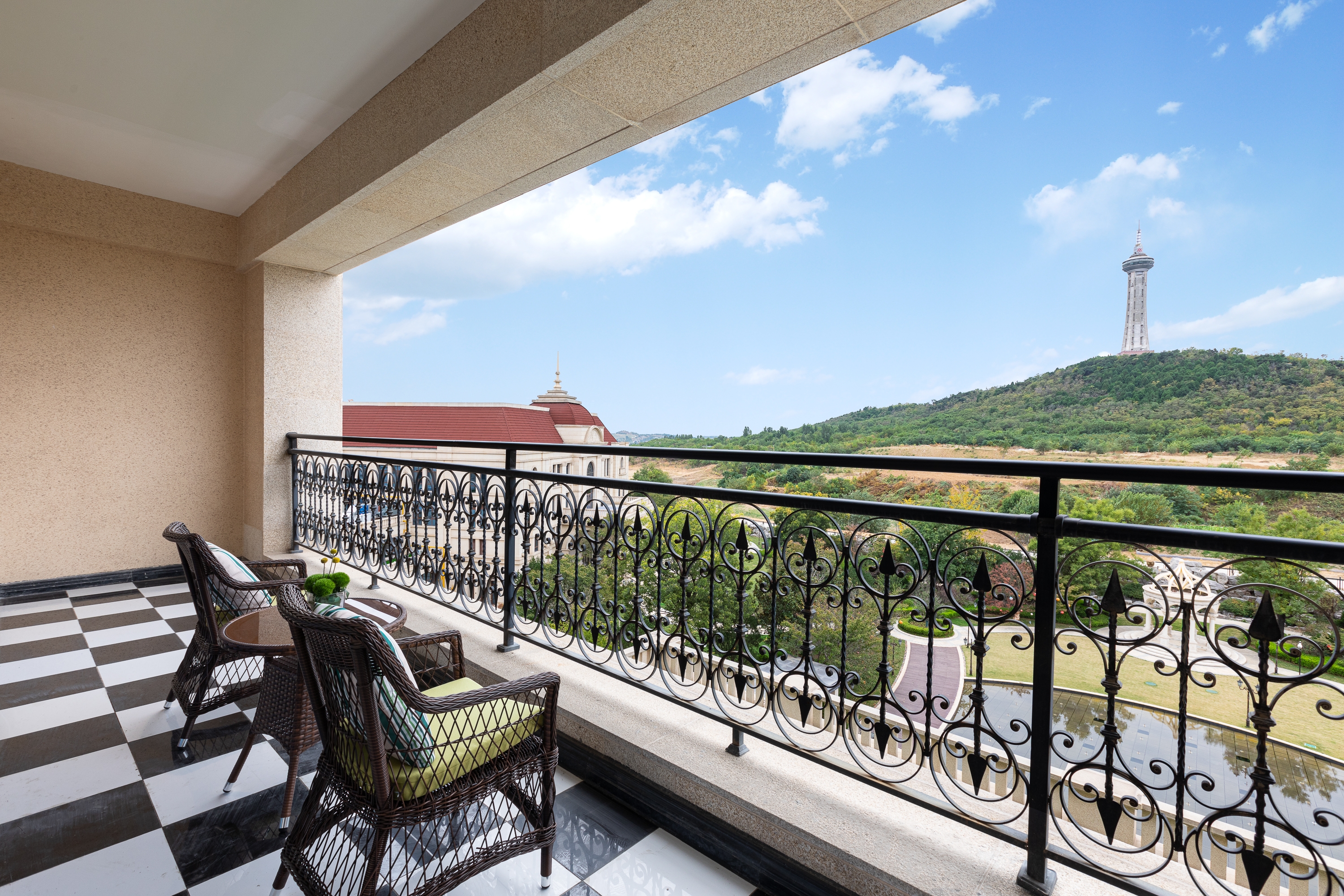 Wyndham Taian West suite in Taian, Other than US/Canada