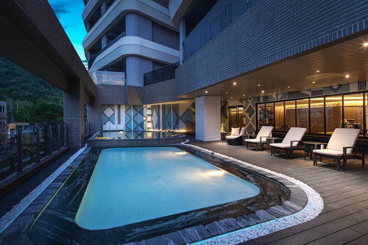 Hot tub at the Wyndham Sun Moon Lake in Taiwan-Nantou, Other than US/Canada