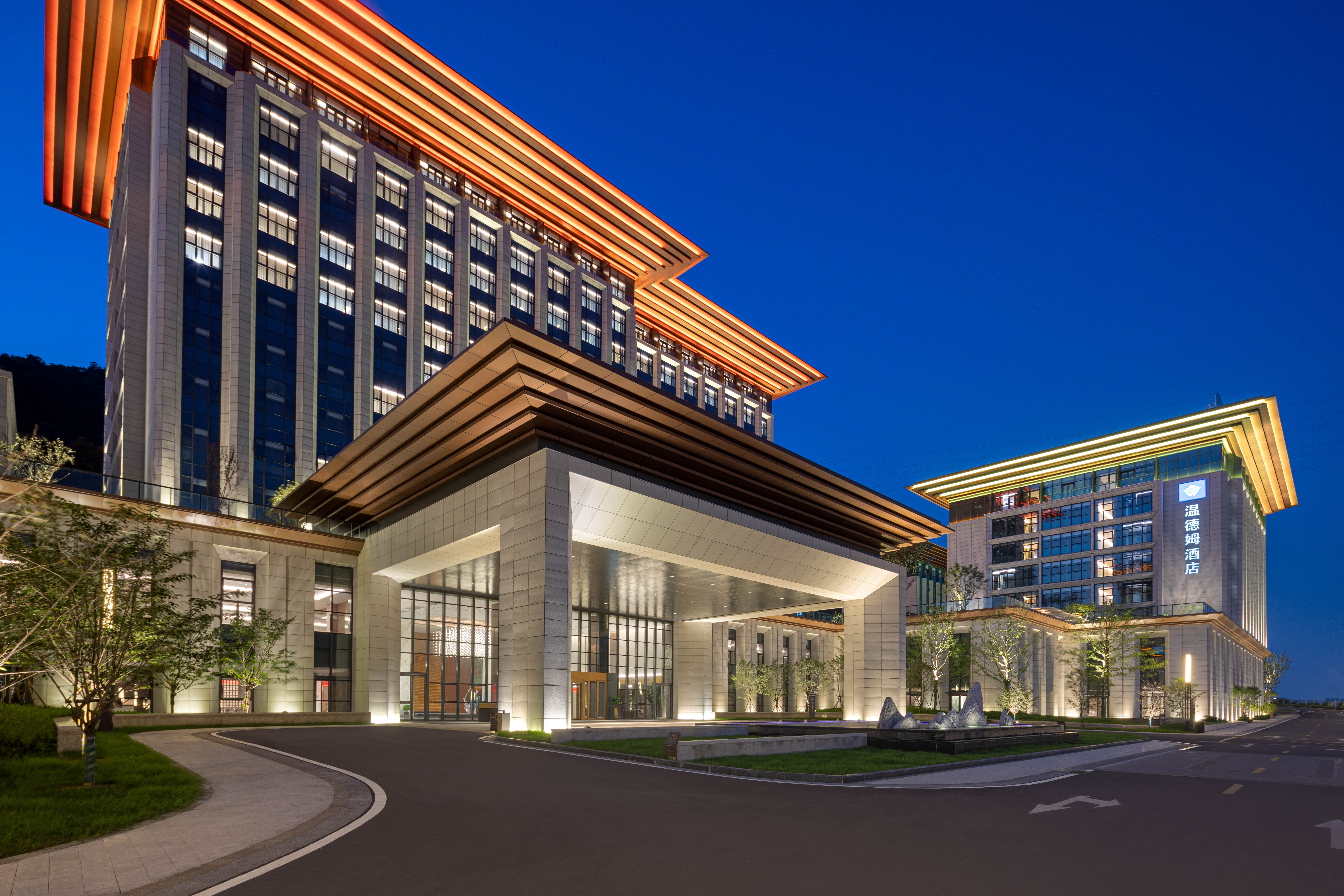 Exterior of Wyndham Taizhou West hotel in Taizhou, Other than US/Canada