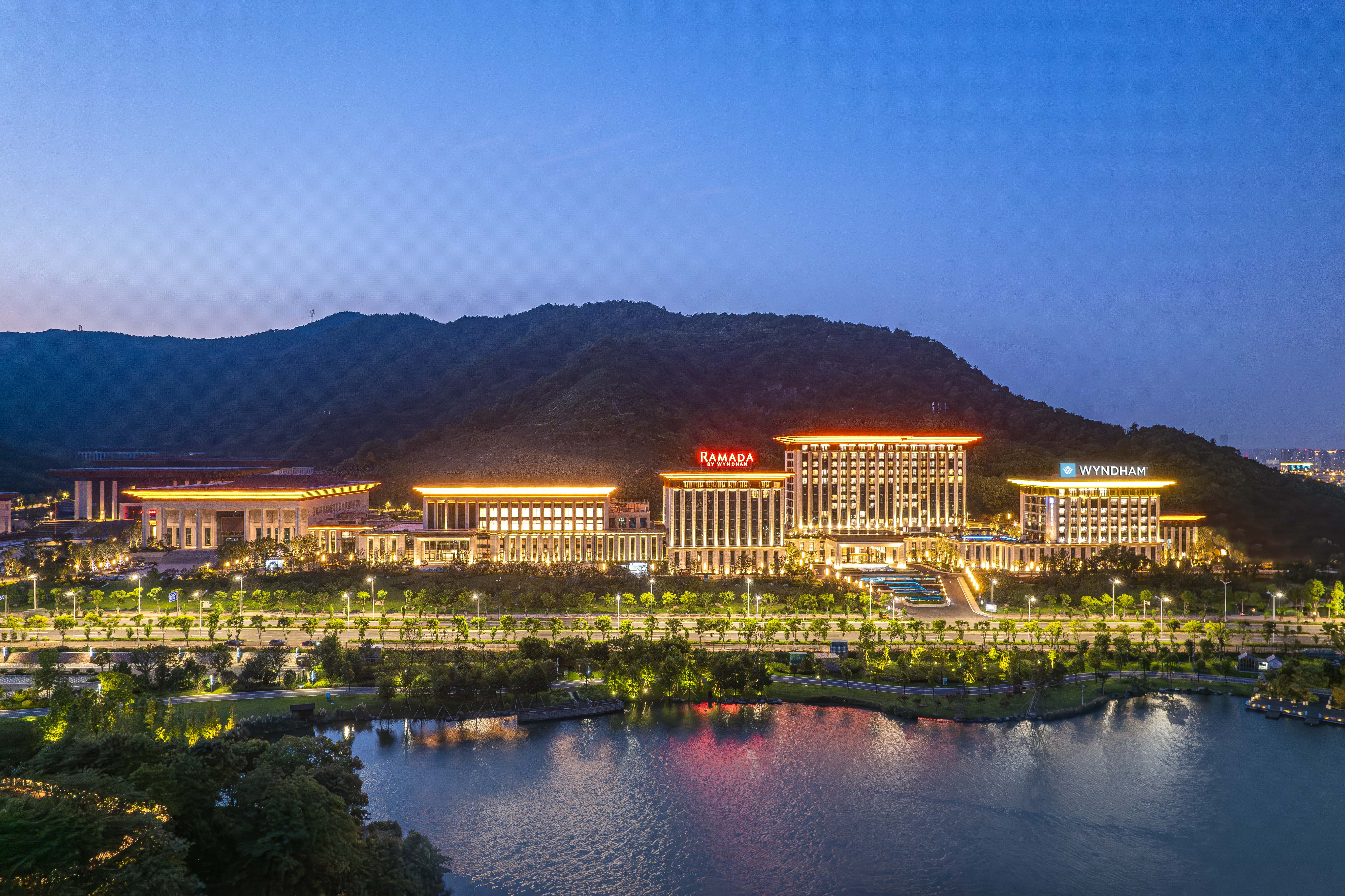 Exterior of Wyndham Taizhou West hotel in Taizhou, Other than US/Canada