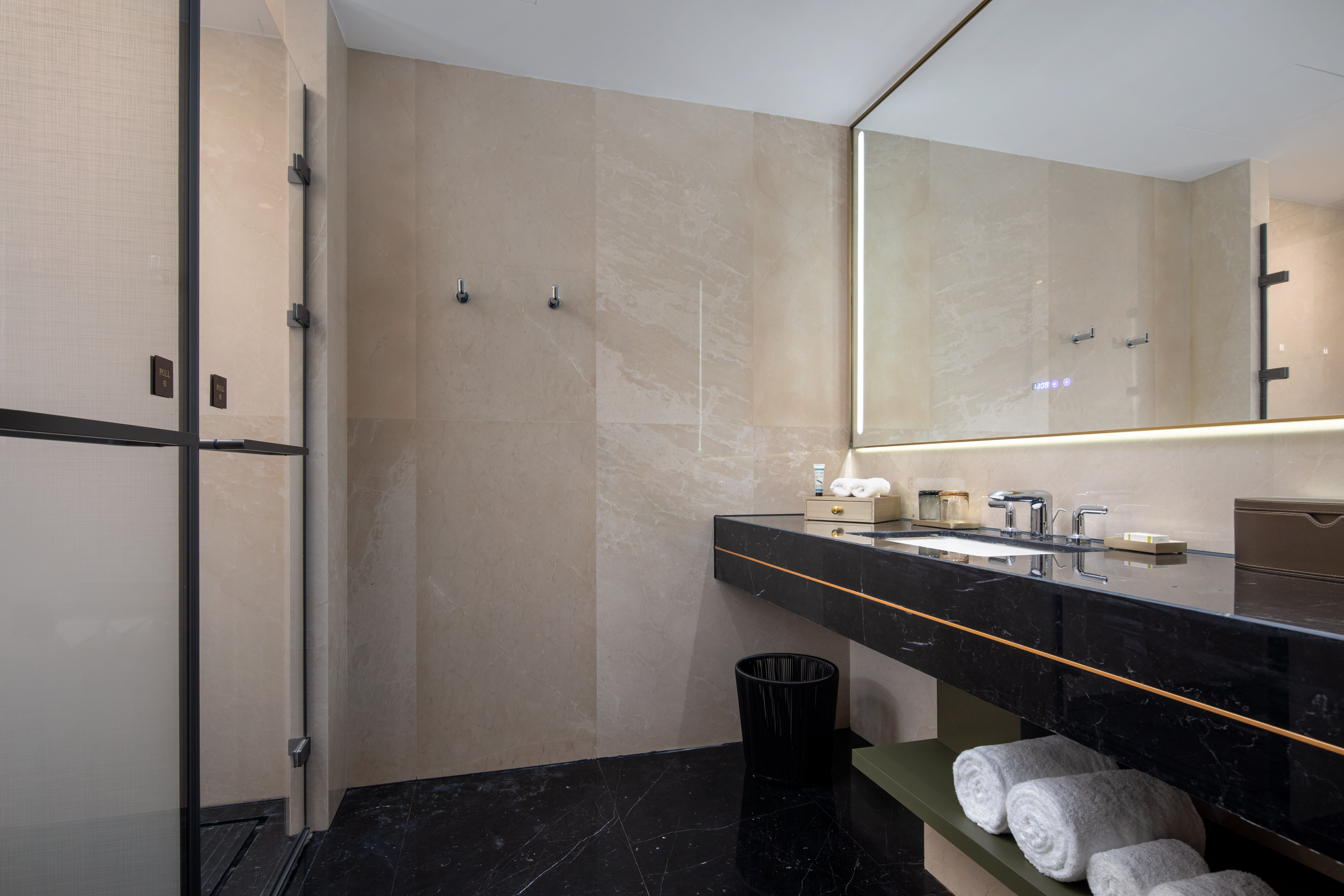 Guest room at the Wyndham Taizhou West in Taizhou, Other than US/Canada