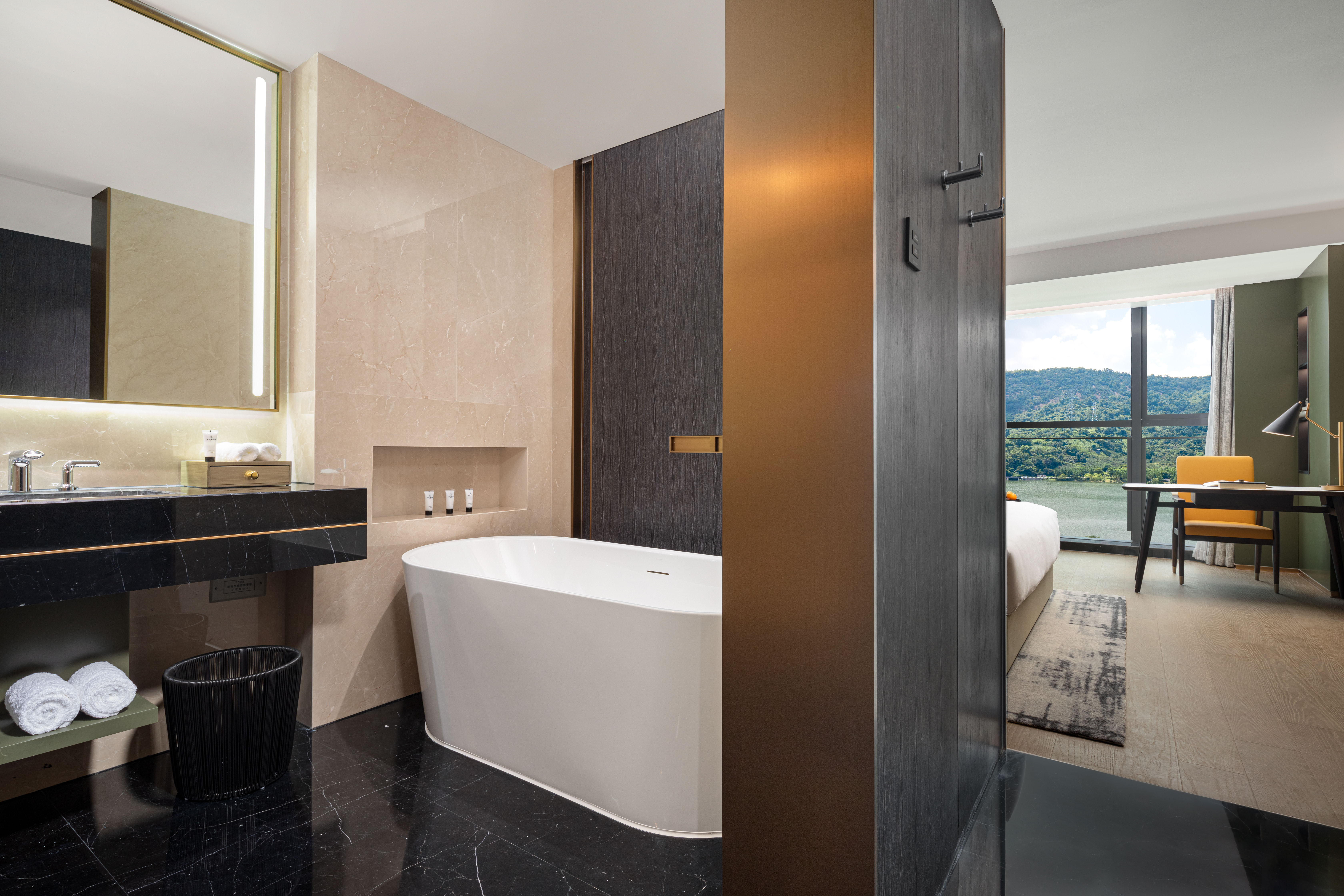 Guest room at the Wyndham Taizhou West in Taizhou, Other than US/Canada