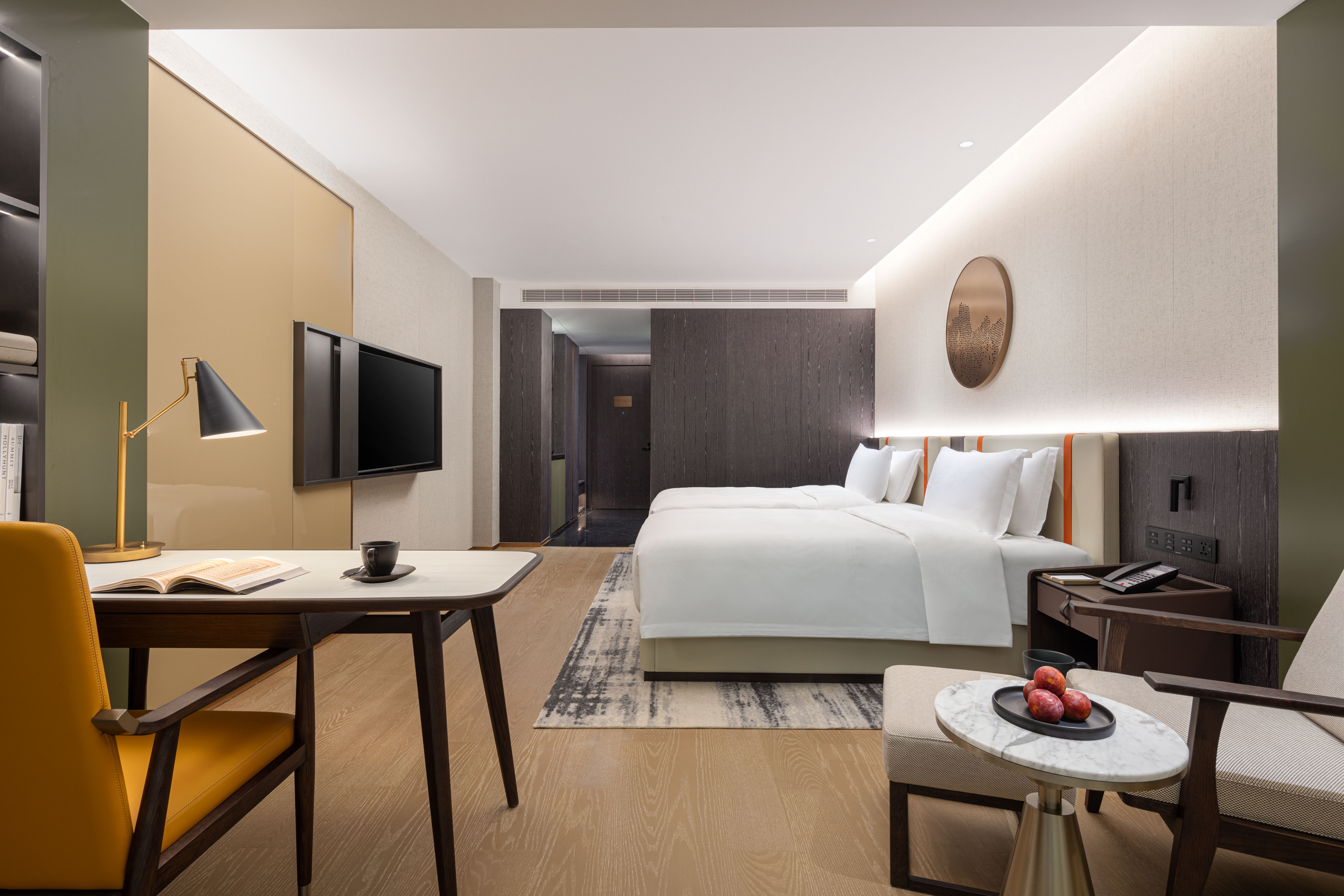 Guest room at the Wyndham Taizhou West in Taizhou, Other than US/Canada